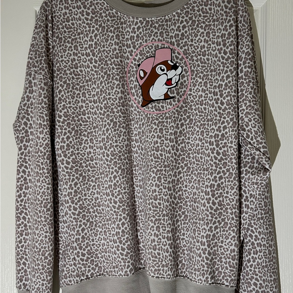 Bucees Leopard Print Women's Sweater with Cartoon Detail